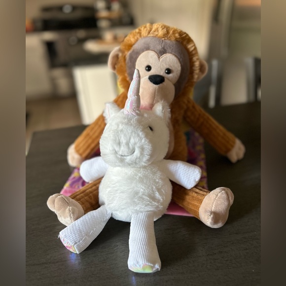 Scentcy Buddy Orangutan & Baby Unicorn - Picture 1 of 5